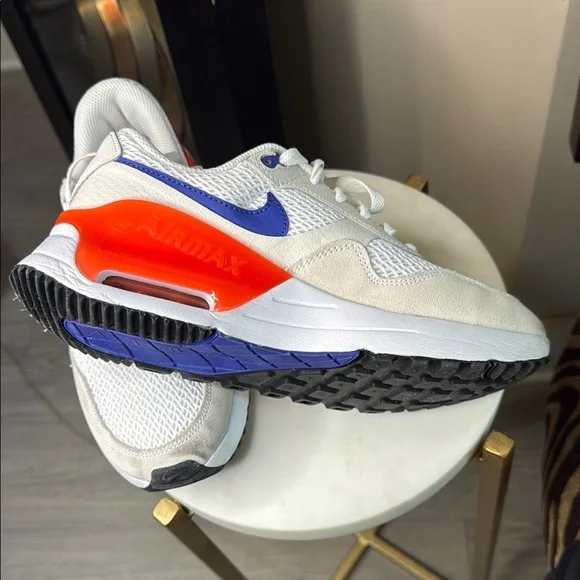 Nike Air Max White and Orange Sneakers - Picture 3 of 7